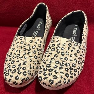 Women's Toms Leopard Print Size 7